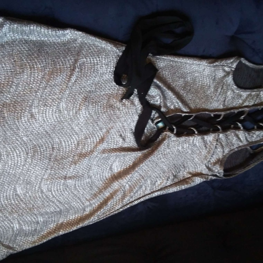 polyester/spandex - Picture 2 of 2